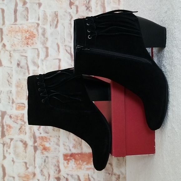 New Vaneli Jeroen Suede Fringe Booties - Picture 4 of 14